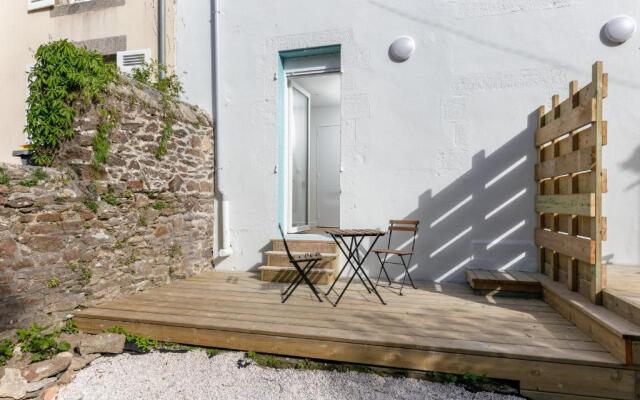 Limestra - Studio rénové avec terrasse privative en hypercentre lit simple