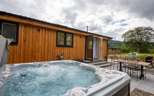 Lyon Lodge, Sleep 6, Private hot Tub, pet Friendly