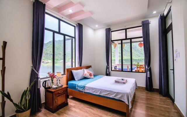 Funny Monkeys Homestay