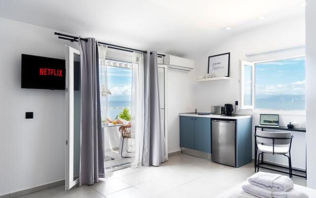 Seaside Suites