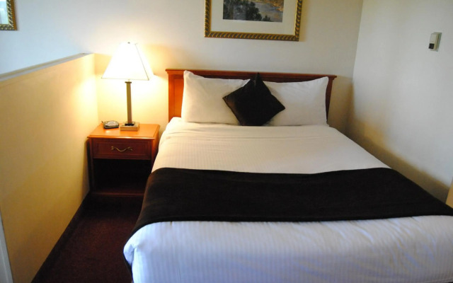 Economy Inn