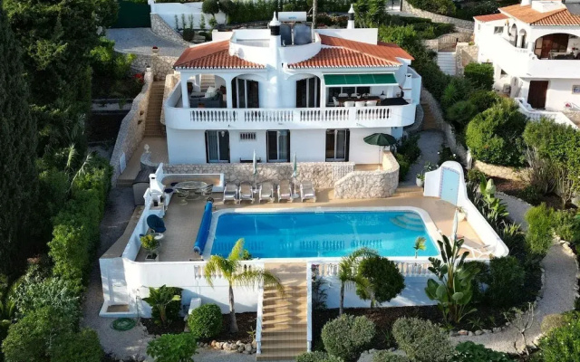Toupeira Wonderful Well Furnished Villa