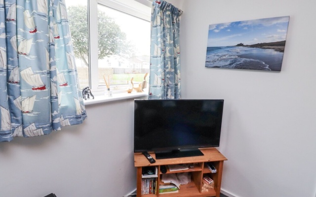 51 Longstone Park