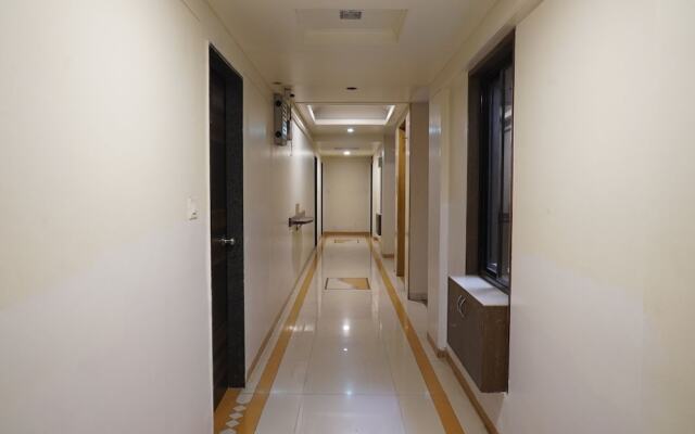 OYO 23430 Hotel Radiant