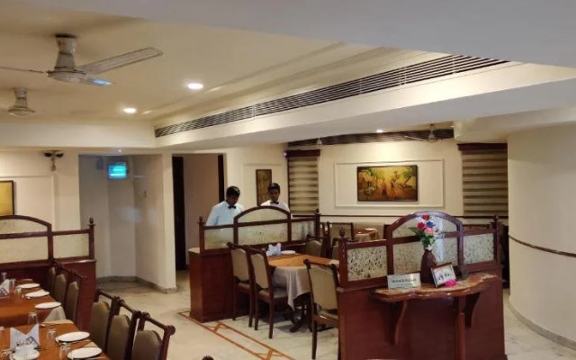 Hotel Apna Avenue