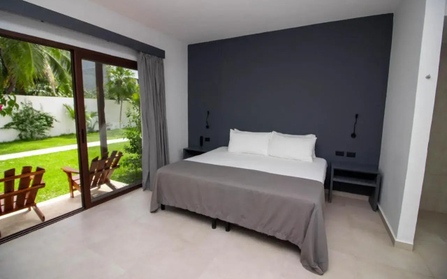 My Blue Hotel