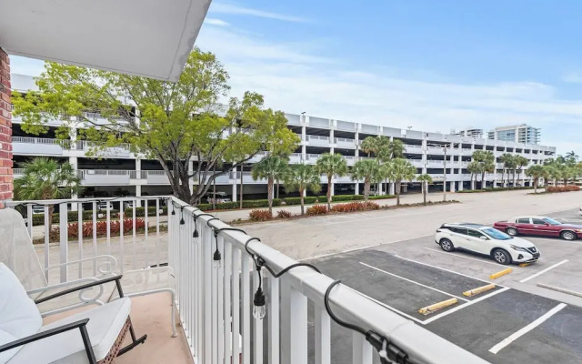 Beach, Pool; Las Olas Getaway
