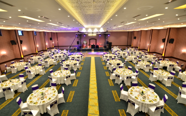 Azka Hotel