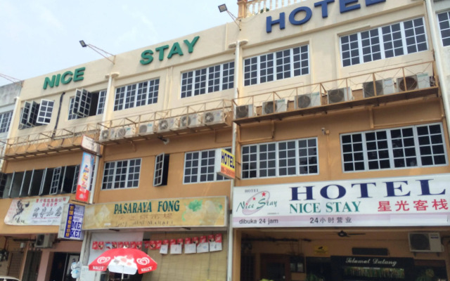 OYO 1190 Nice Stay Hotel