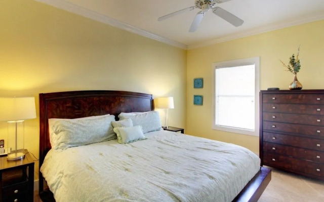 Cozy Hideaway 22C - 2 Br Condo