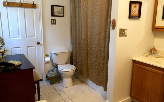 Sujak on Sunnyhill Bed and Breakfast