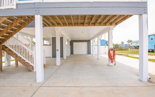 Latitude Adjustment - Private Pool/elevator!