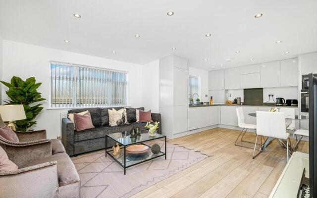St Martins House Luxury 2 Bedroom Apartments Ruislip