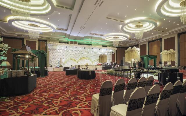 Grand Mercure Solo Baru
