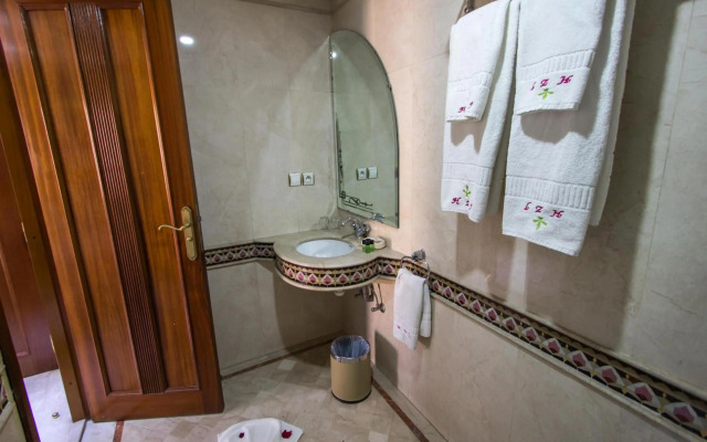 Hotel Zahrat Al Jabal