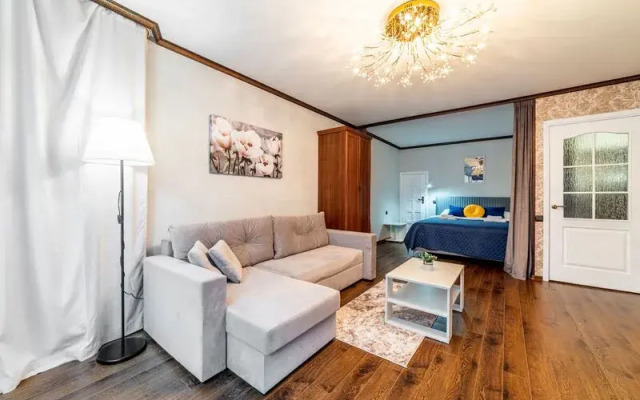 Sun City Apartments on the street. Ostrovsky 35/11