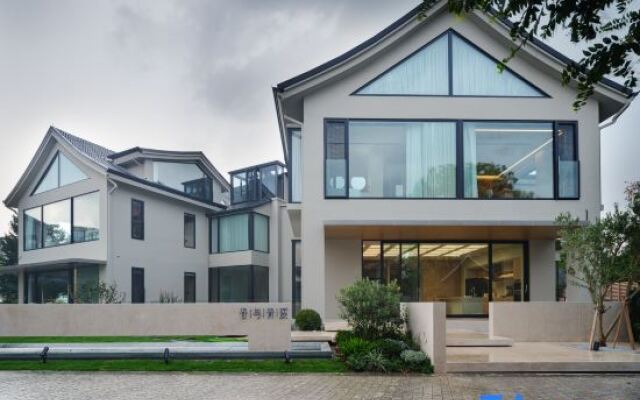 Xianju Chun and Qingxi Homestay