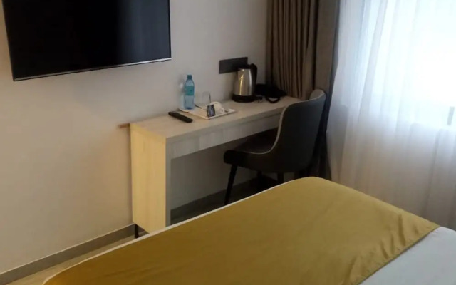 Symphony Hotel
