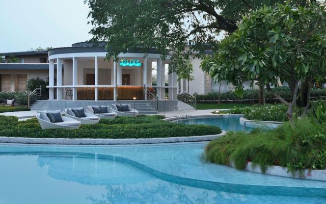 Courtyard by Marriott Aravali Resort