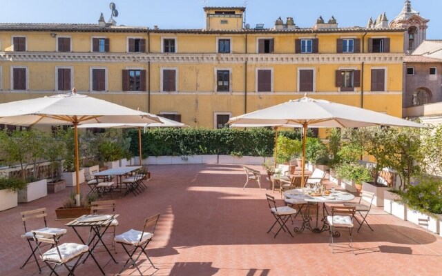 Pantheon Luxury Palace With Terrace