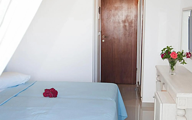Zeus Hotel