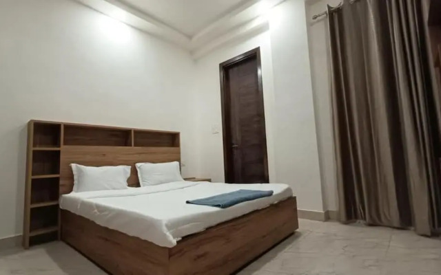 85 The Ganges 2 Bhk Apartment for Homestay