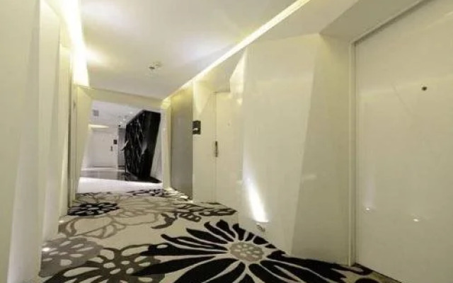 Ramada by Wyndham Luoyang Downtown