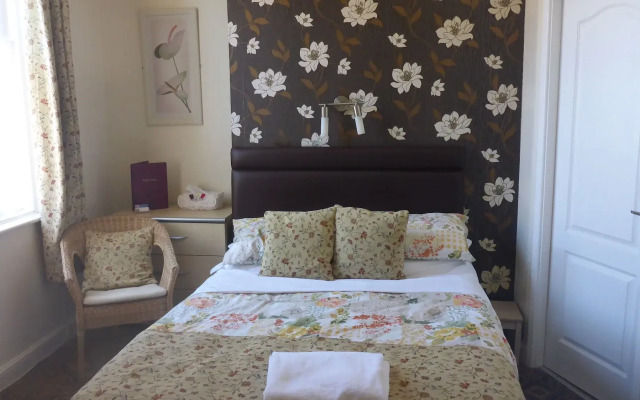 The Warwick Southport