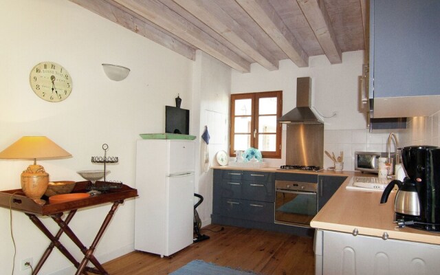 Gorgeous Holiday Home in Roussines With Terrace