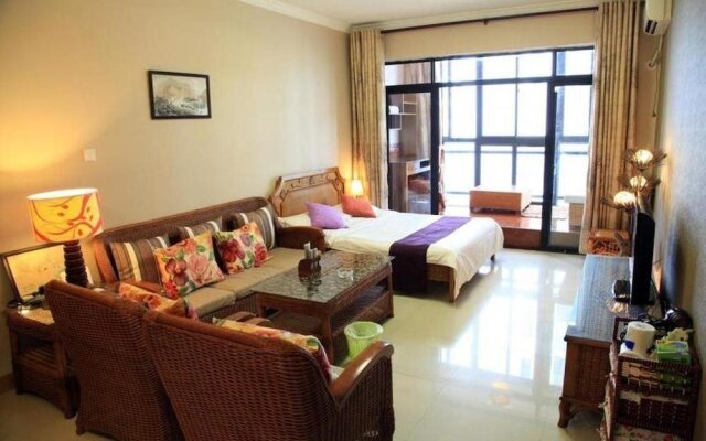 Golden Phoenix Apartment