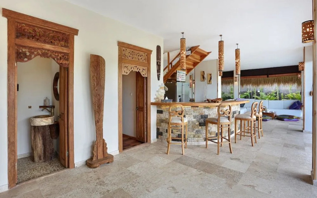 Breezy Point Villas – Guest Rooms – Benoa