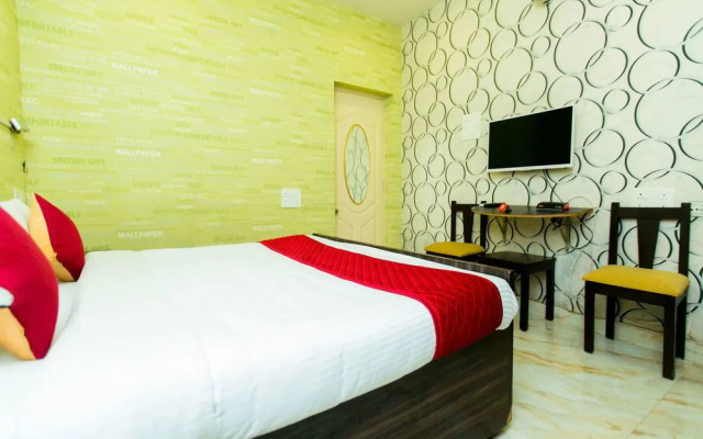 OYO 6869 ECR Grand Residency