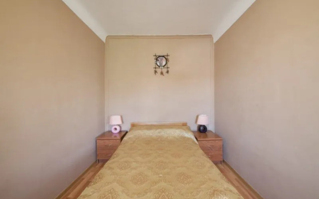 Apartments Kvartirov on str. Diktatury Proletariata, 35