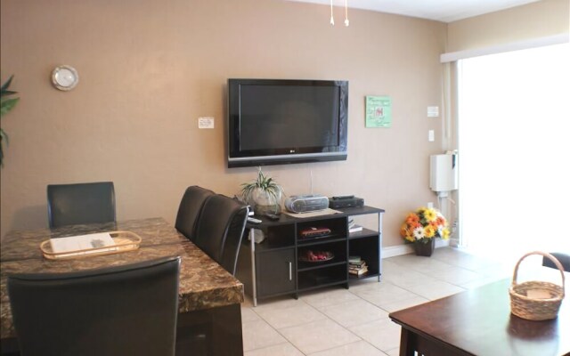 Jamaica Royale - 090 - 2 Br Condo