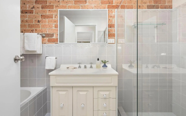 Whitesands Hideaway - STAY three PAY two