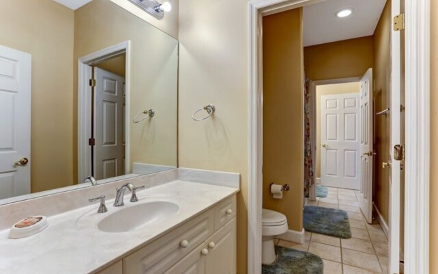 211 S. Fletcher - 3 Br Townhouse