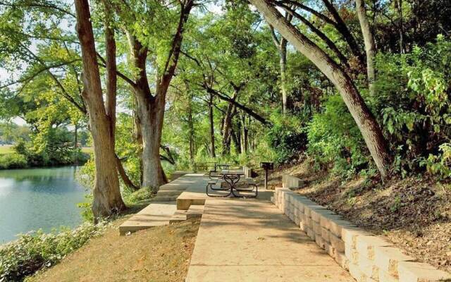 Gruene Getaway 3 Bedroom Condo