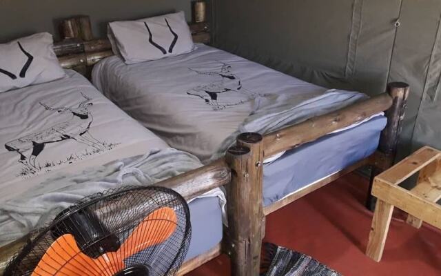 Tana Safaris Bush Camp