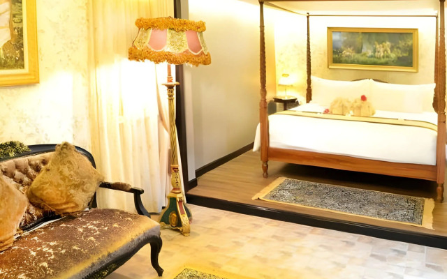 Chuchai Buri Sri Amphawa