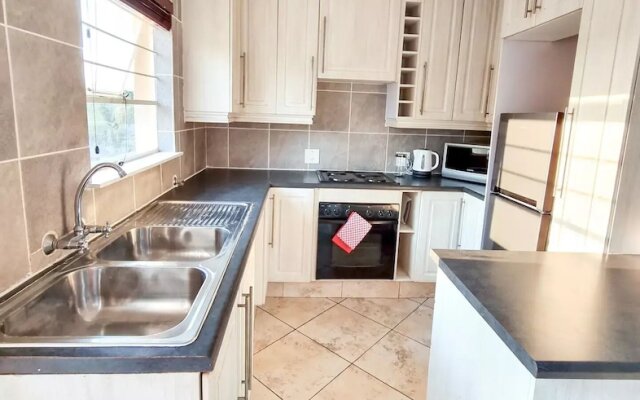 Stylish one bed Apartment in Strydom Park - 2168