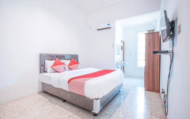 Super OYO 332 Residence G17 Kemang
