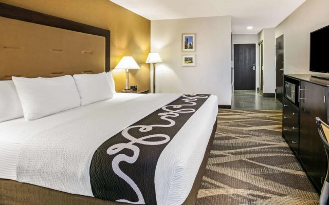 La Quinta Inn & Suites Dallas - Las Colinas