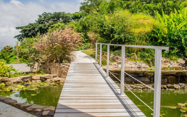 The Retreat at Altos del Monte