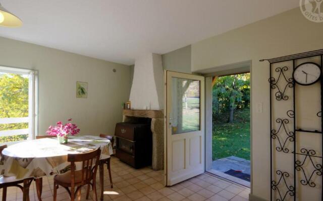 Gîte Saint-Didier-sur-Rochefort, 3 pièces, 4 personnes - FR-1-496-12