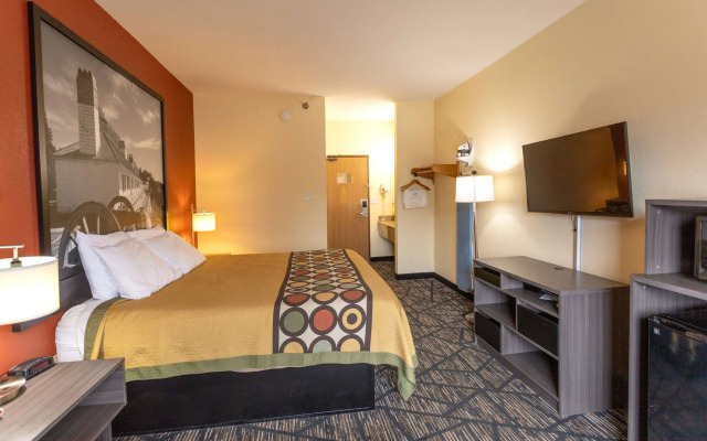 Super 8 by Wyndham Big Rapids