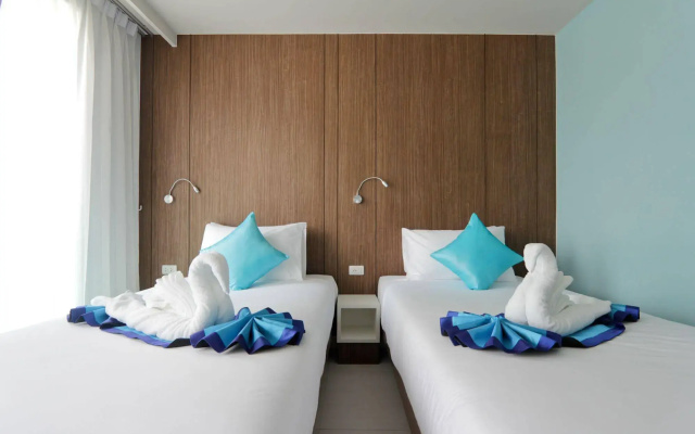 Отель Centro One Patong