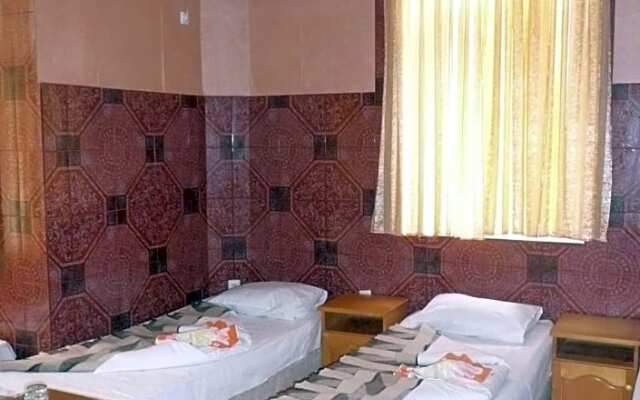 Shans 2 Hostel