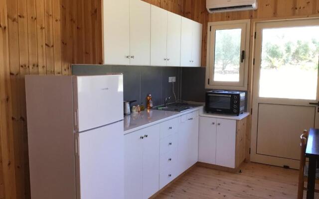 Pervolaris Cottages 2
