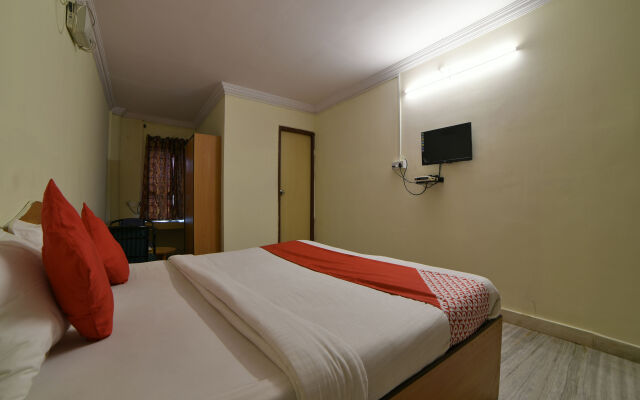 OYO 10599 Hotel R Inn Residency