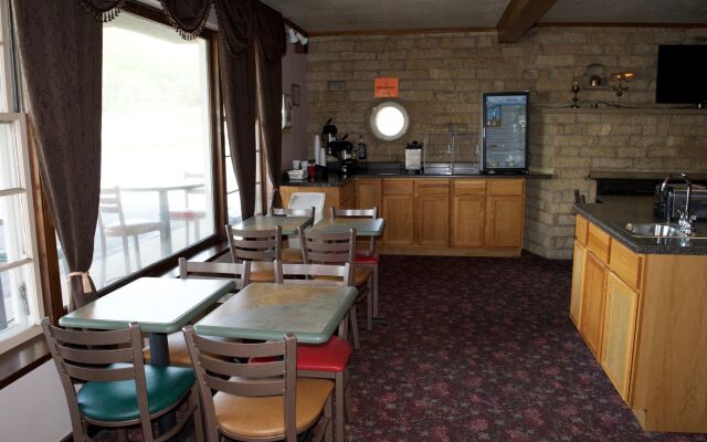 St. Croix Suites - St. Croix Falls